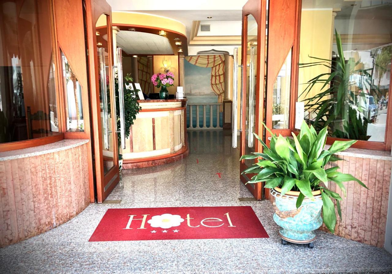 Hotel Margherita リド・ディ・イエゾロ エクステリア 写真